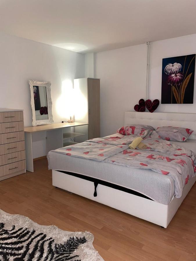 شقة Apartman City توزلا المظهر الخارجي الصورة
