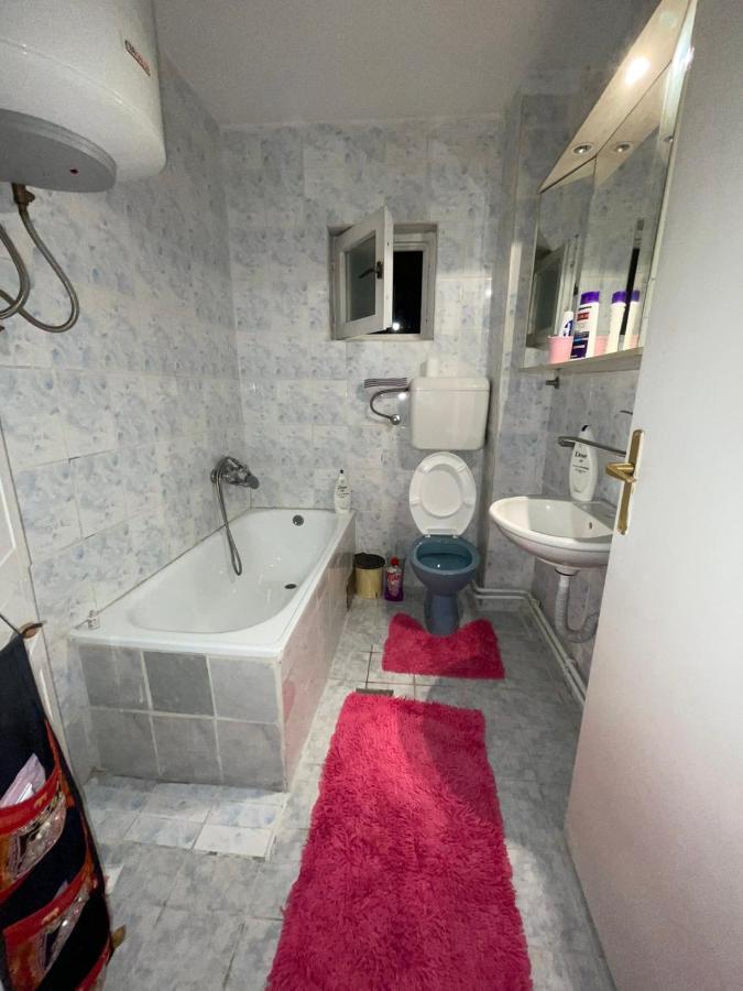 شقة Apartman City توزلا المظهر الخارجي الصورة