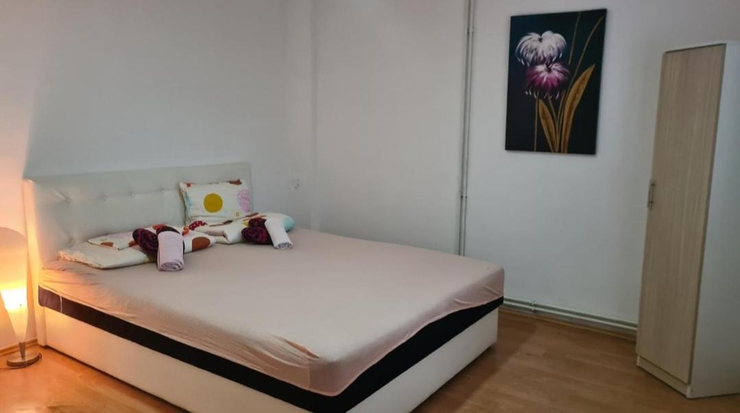 شقة Apartman City توزلا المظهر الخارجي الصورة